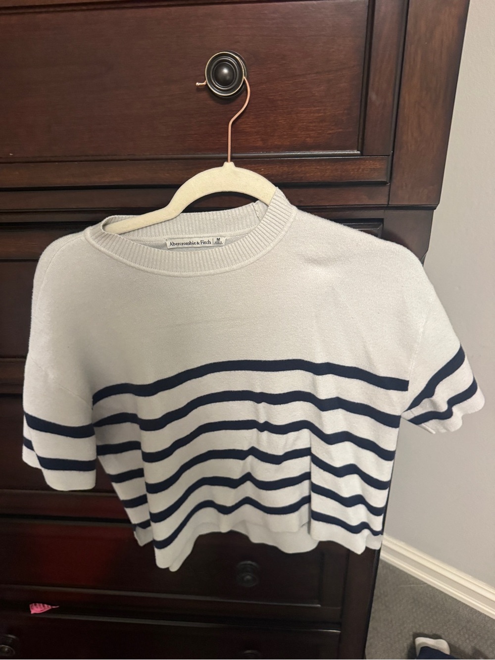Abercrombie & Fitch White and Navy Striped Short-Sleeve Sweater Top